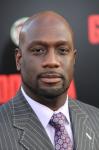 Richard T Jones