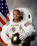 Robert L Cdr Curbeam