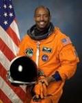 Leland D Melvin