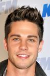 Dean  Geyer