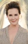 Elizabeth Perkins